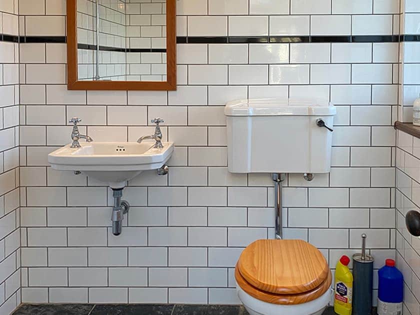 Bathroom | Southfield Art Studio, Braunston, near Daventry