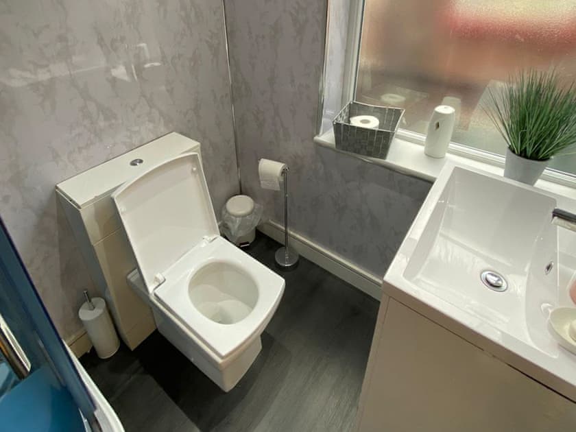 Shower room | New York Apartment, Sheffield