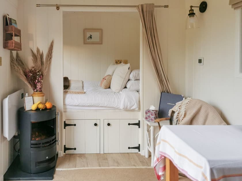 Interior | Lapwing Hut - Kingsettle Stud, Cholderton, near Salisbury