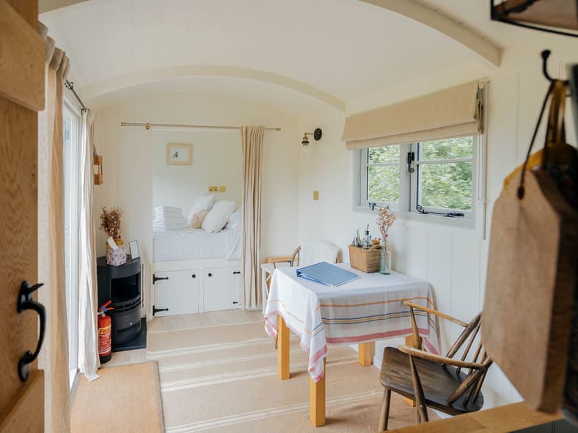 Interior | Lapwing Hut - Kingsettle Stud, Cholderton, near Salisbury