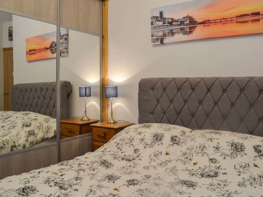 Double bedroom | Primrose Cottage - Cox’s Cottages, Cromer
