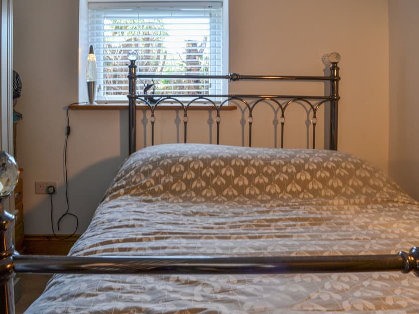 Double bedroom | Primrose Cottage - Cox’s Cottages, Cromer