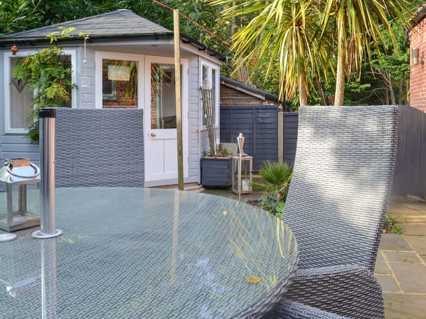 Outdoor area | Primrose Cottage - Cox’s Cottages, Cromer