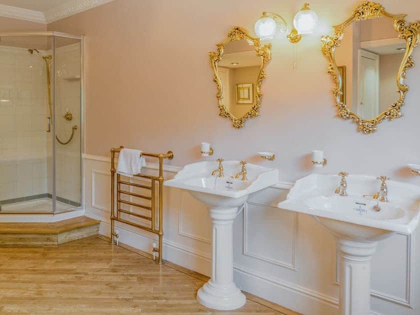 Shower room | The Farmhouse at Ream Hills, Weeton, near Blackpool