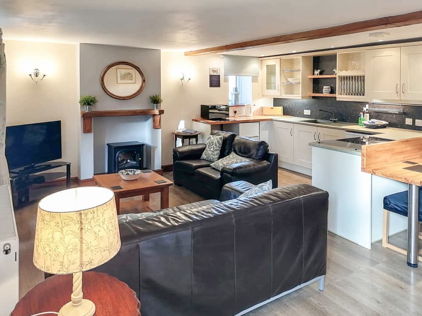 Millstone (ref UK4018) in Biggin by Hartington, near Buxton Hoseasons