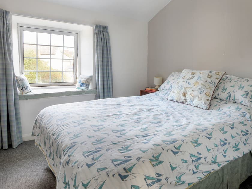 Double bedroom | Tremar, Newtown