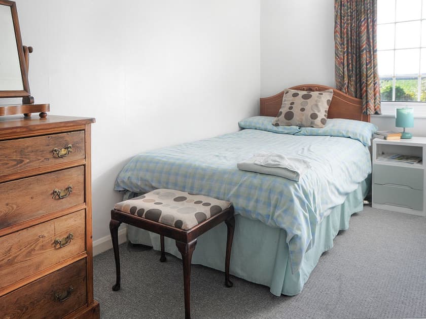 Double bedroom | Tremar, Newtown