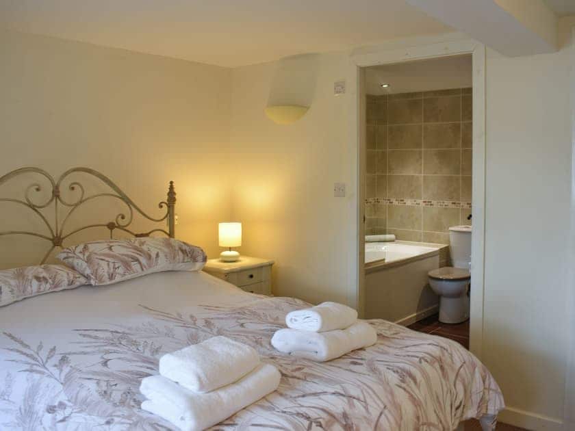 Double bedroom | Old Corner Barn - Greenah Cragg, Matterdale End