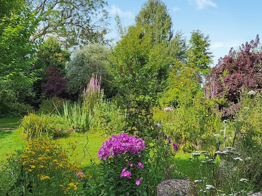 Surrounding area | Duck Cottage, Winterbourne Dauntsey, near Salisbury