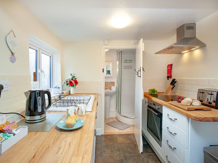 Kitchen | Otters Cottage, Ottery St Mary