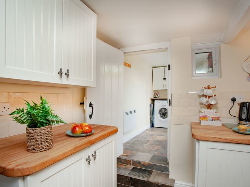 Kitchen | Otters Cottage, Ottery St Mary