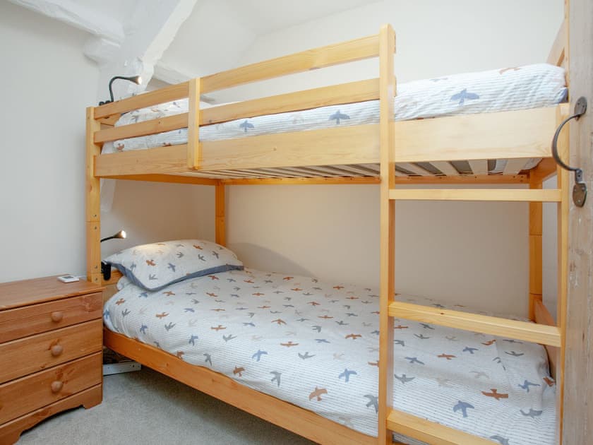 Bunk bedroom | Otters Cottage, Ottery St Mary