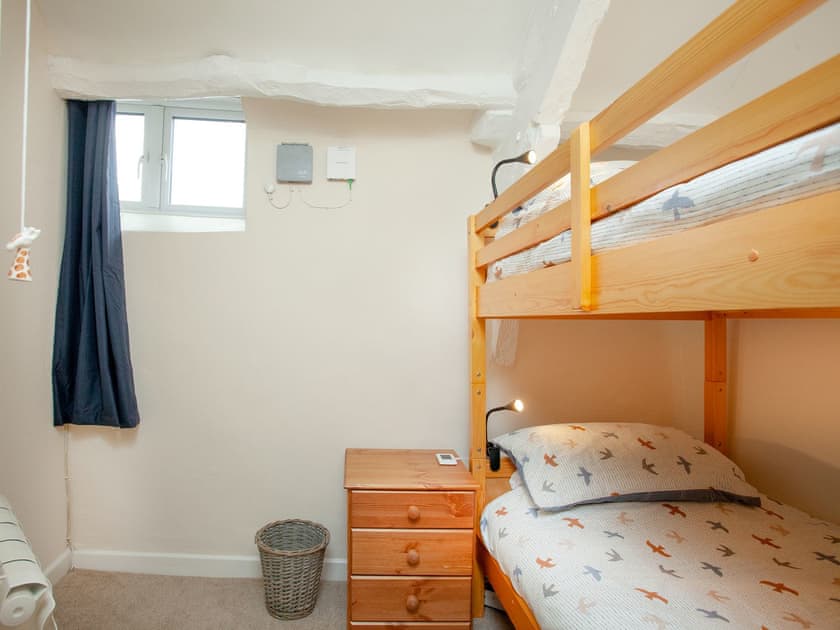 Bunk bedroom | Otters Cottage, Ottery St Mary
