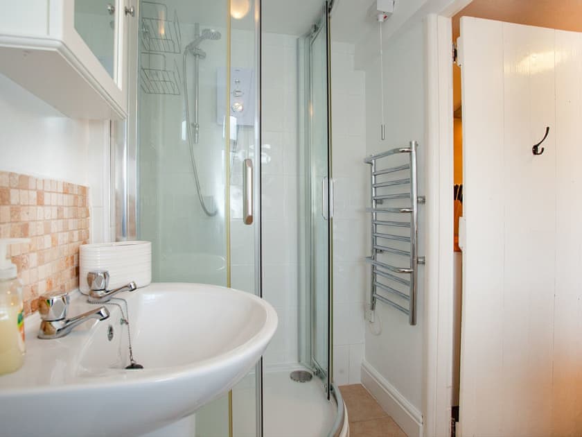 Shower room | Otters Cottage, Ottery St Mary