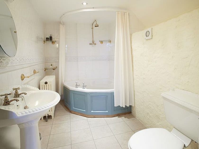 Bathroom | The Barn - Champernhayes, Wooton Fitzpaine, near Charmouth