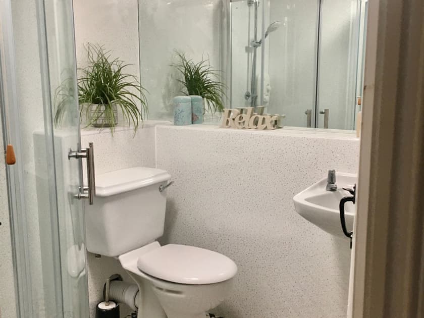 Shower room | Owl - Champernhayes, Wooton Fitzpaine, near Charmouth