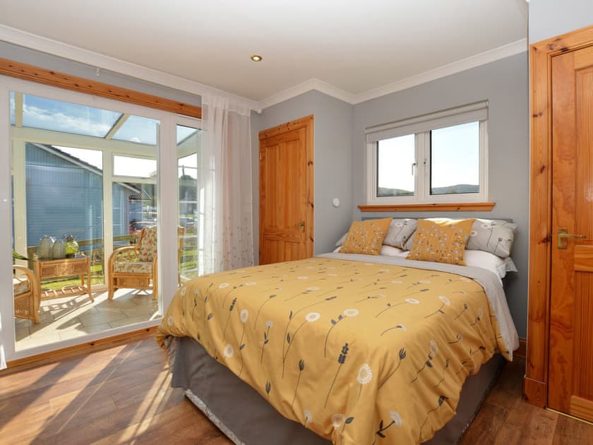 Double bedroom with sunroom | Bay View, Inverneill, near Tarbert