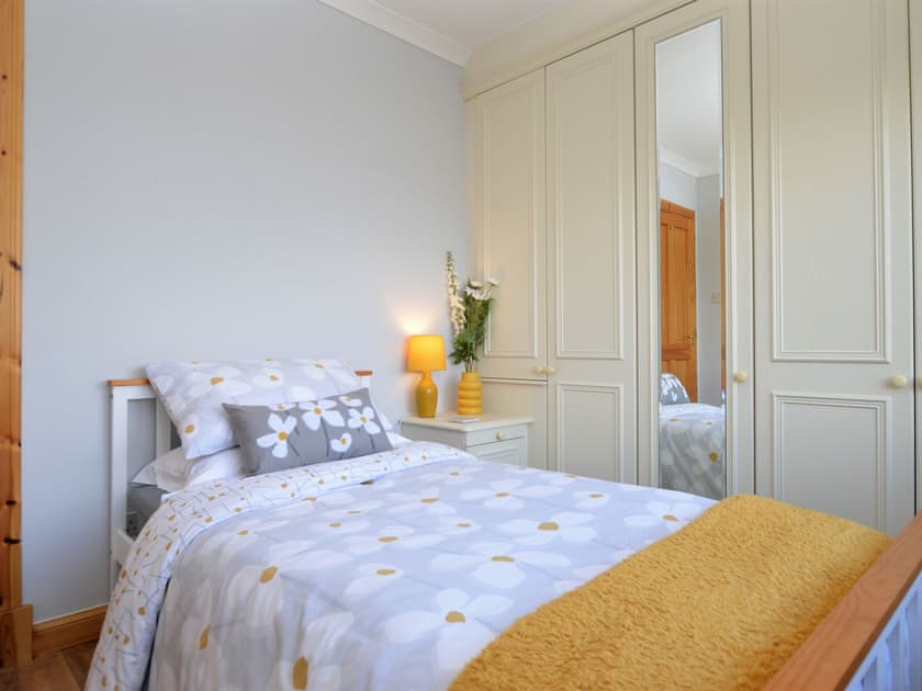 Single bedroom | Bay View, Inverneill, near Tarbert