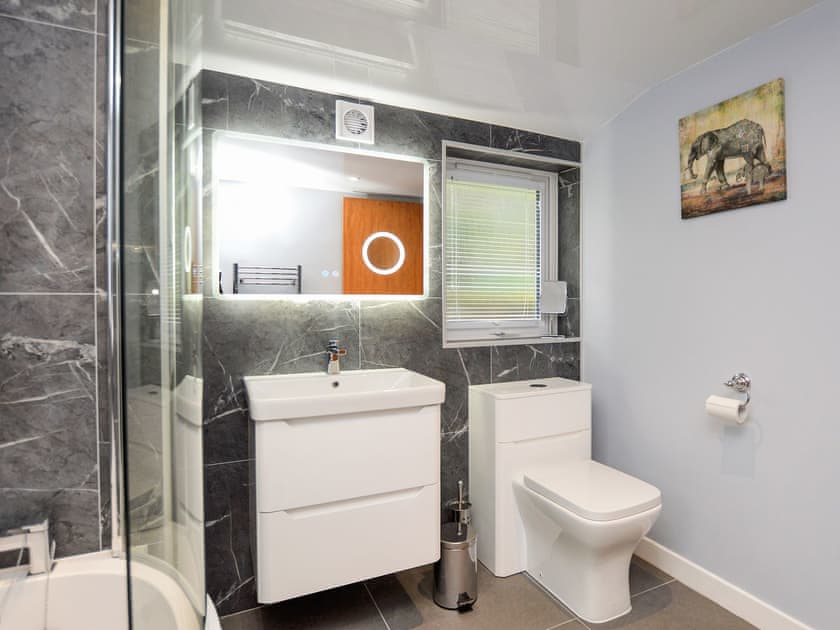 Bathroom | Chapelton Cottage, Strachur 