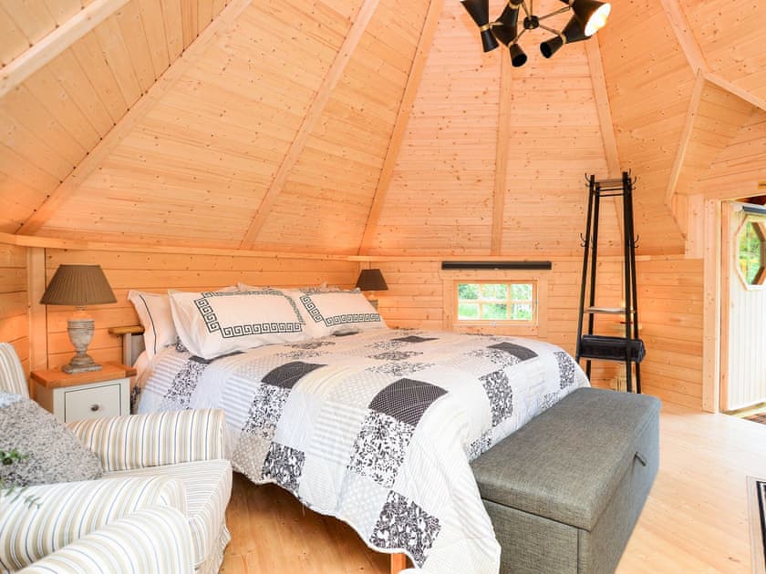 Open plan living space | Seal Point Cabin, Cairndow
