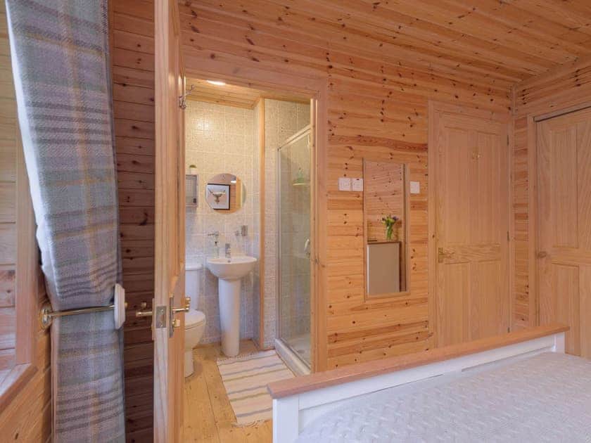 Double bedroom | Woodend Lodges- Ben Macdui - Woodend Lodges, Glassel, near Banchory