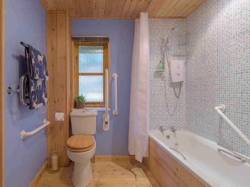 Bathroom | Woodend Lodges- Ben Macdui - Woodend Lodges, Glassel, near Banchory