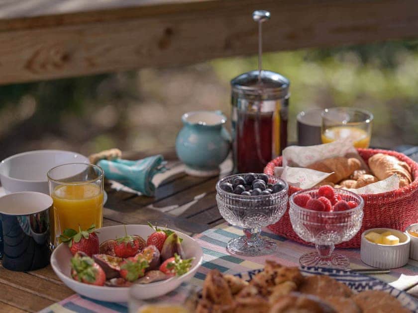 Terrace | Woodend Lodges- Ben Macdui - Woodend Lodges, Glassel, near Banchory