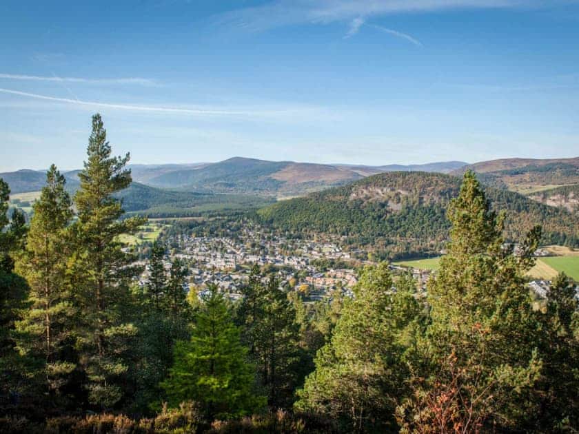 Surrounding area | Woodend Lodges- Ben Macdui, Clachnaben - Woodend Lodges, Glassel, near Banchory