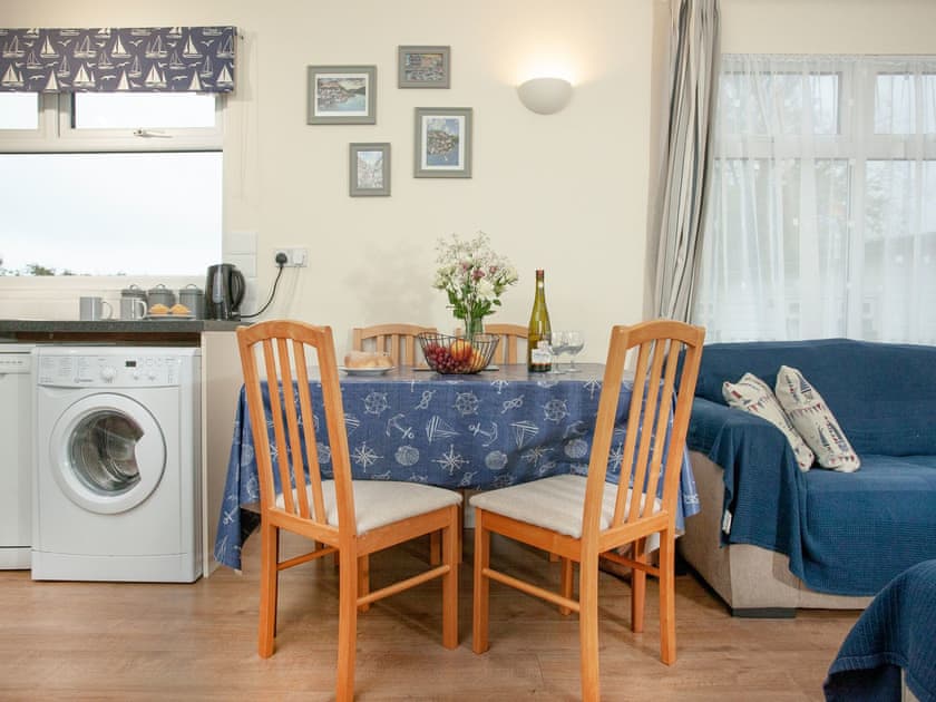Dining Area | Sunnydaze, Dartmouth