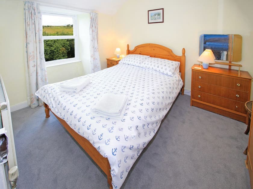 Bedroom 1 - 1st floor double | Former Farmhouse, Llanbedr