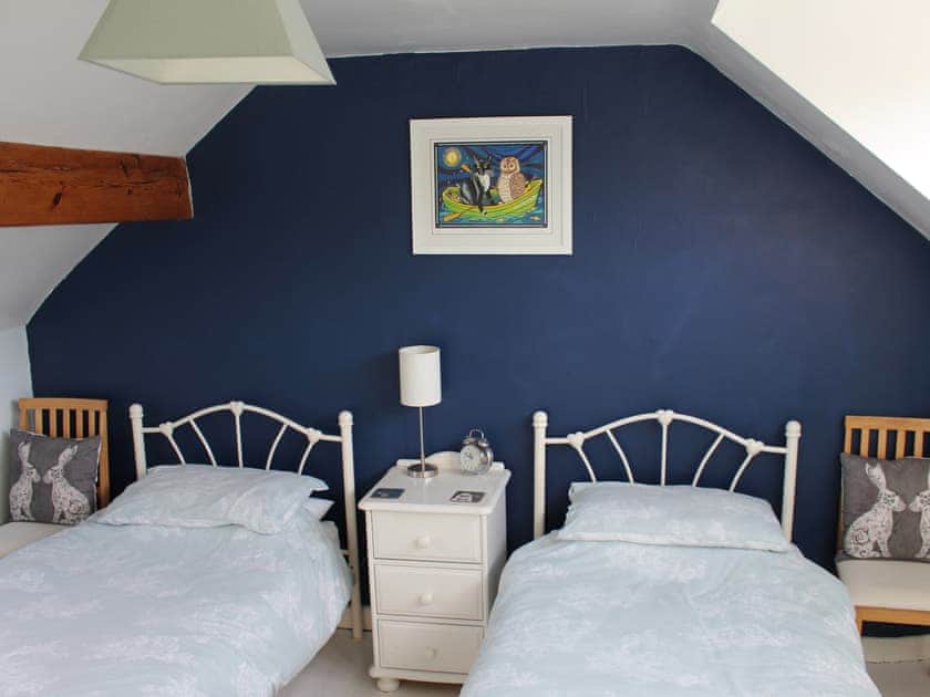 Twin bedroom | Thorncliffe Cottage, Tideswell, near Bakewell