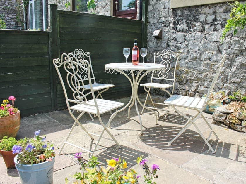 Sitting-out-area | Thorncliffe Cottage, Tideswell, near Bakewell