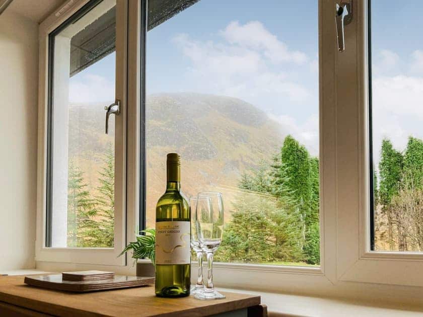 Dining Area | Achintee Cottage No.1 - Achintee Cottages, Fort William