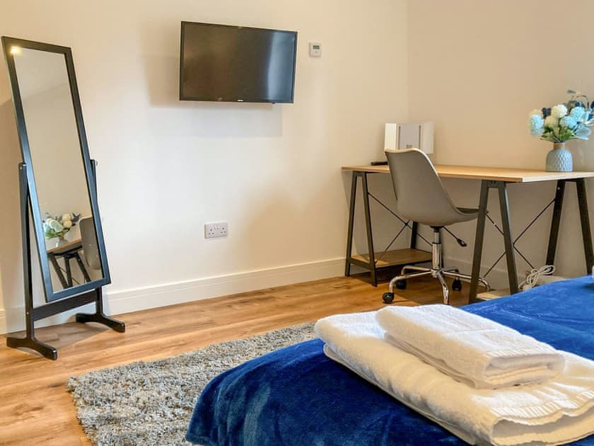Double bedroom | Achintee Cottage No.1 - Achintee Cottages, Fort William