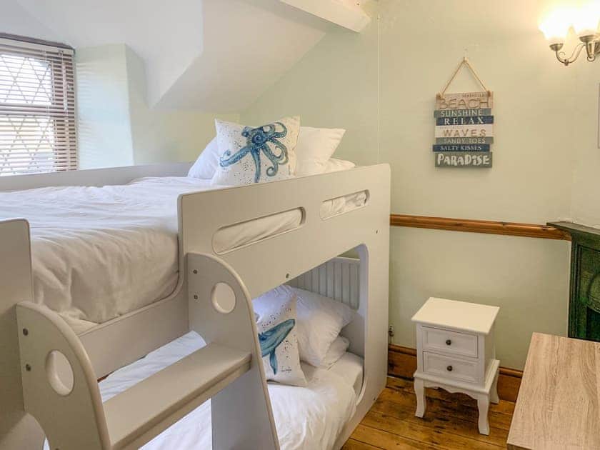 Bunk bedroom | Keepers Cottage, Red Wharf Bay