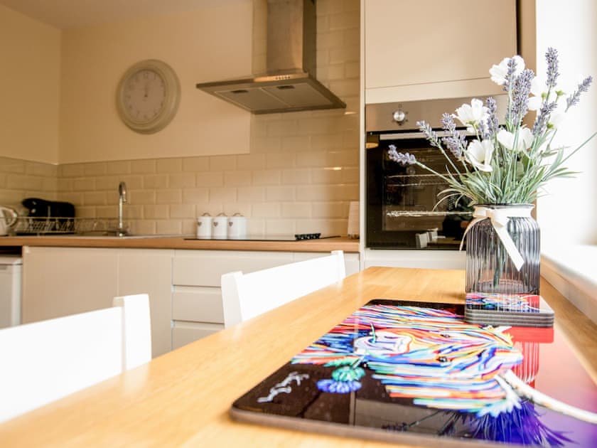 Kitchen | Stobhan Apartment, Fort William
