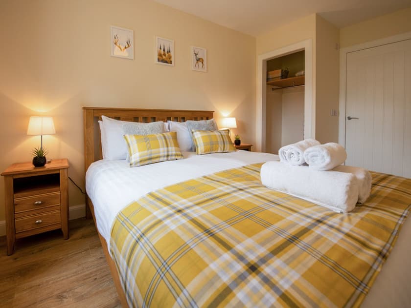 Double bedroom | Stobhan Apartment, Fort William