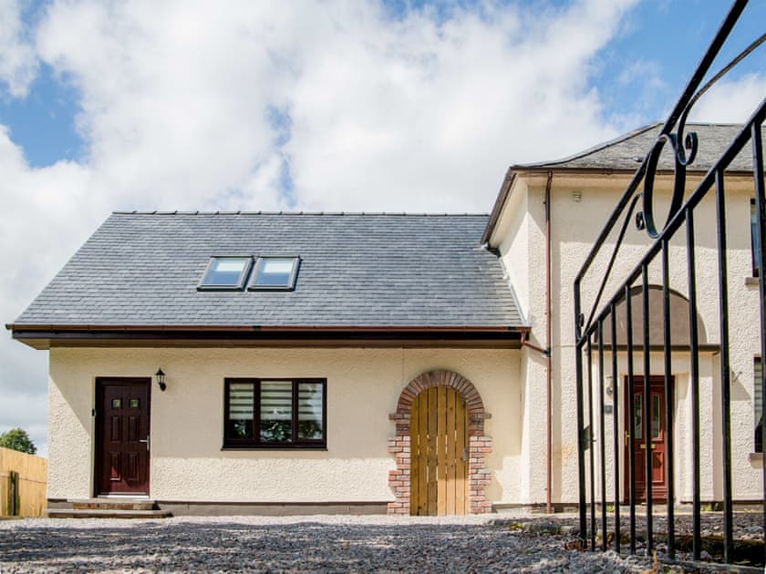 Exterior | Stobhan Apartment, Fort William