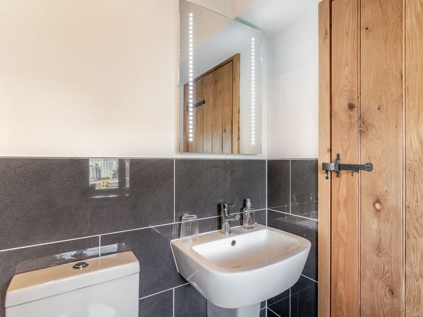 En-suite | The Barn, Marple Bridge