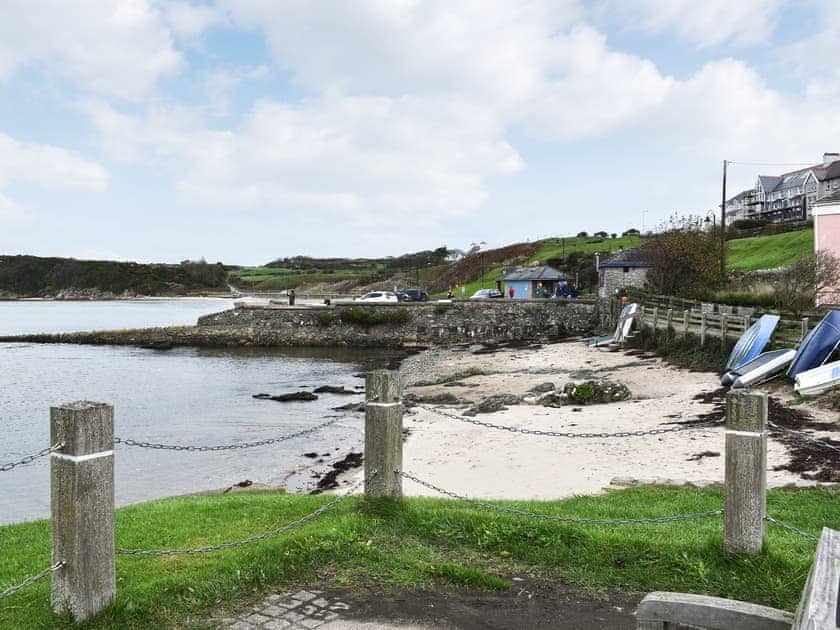 Surrounding area | Seashell Cove, Cemaes Bay