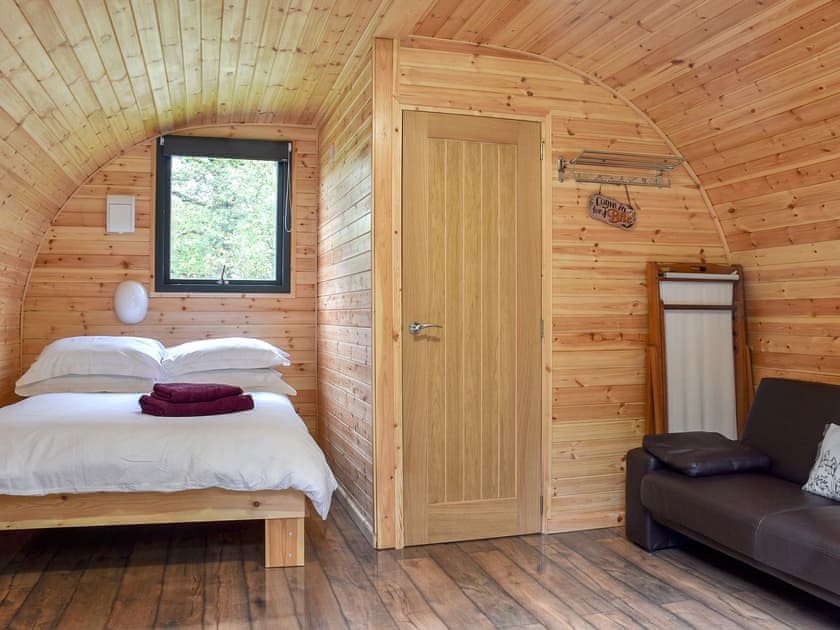 Interior | River Pod - Waterfall Country Pods, Pontneddfechan