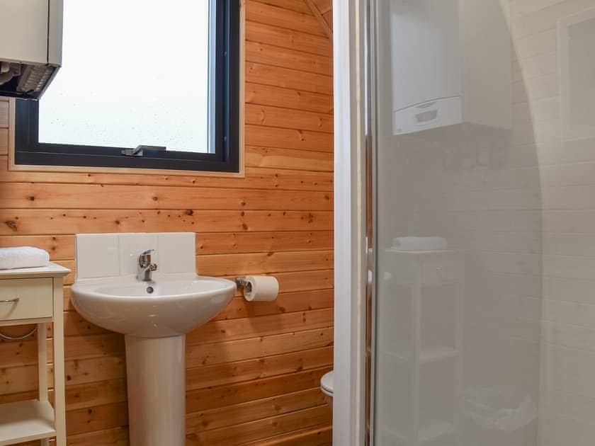Shower room | Disney Pod - Waterfall Country Pods, Pontneddfechan
