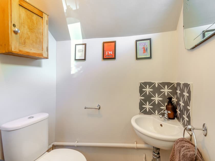 Bathroom | Forest View Barn, Near Balcombe