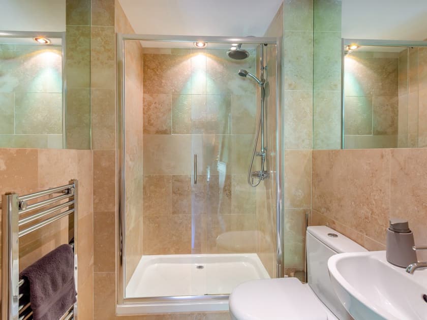 Bathroom | Forest View Barn, Near Balcombe