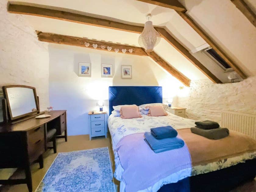 Double bedroom | The Stables, Fowey