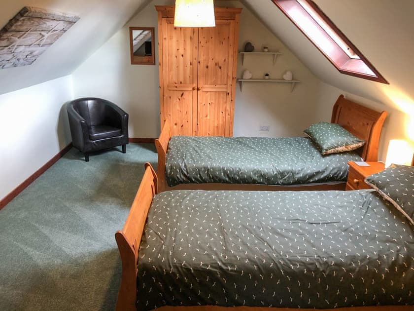 Twin bedroom | Firth View, Kingston-on-Spey, near Fochabers