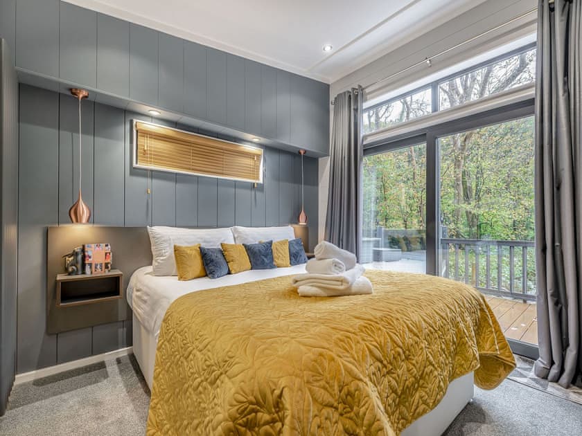 Double bedroom | The Powys Lodge, New Quay