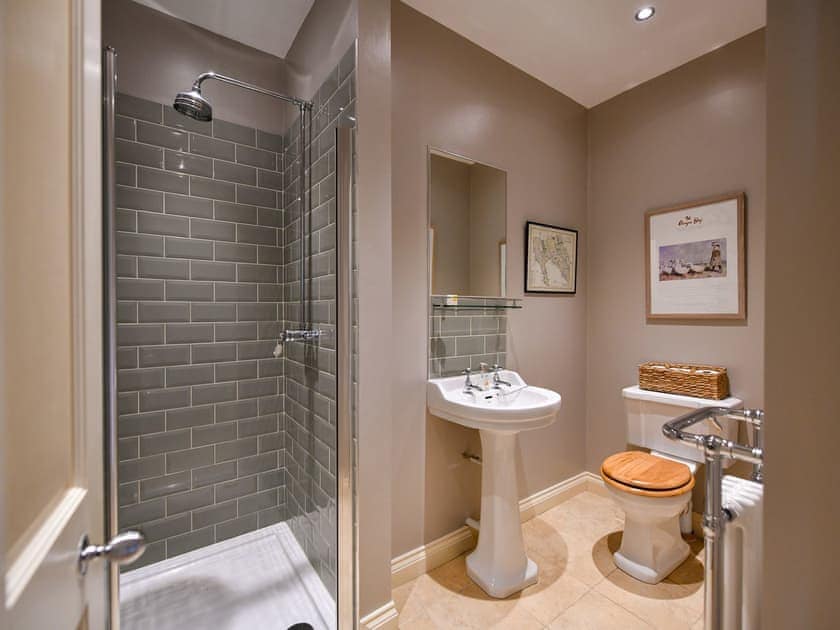 En-suite | Garden Cottage - Corsewall Estate Holiday Cottages, Kirkcolm, near Stranraer