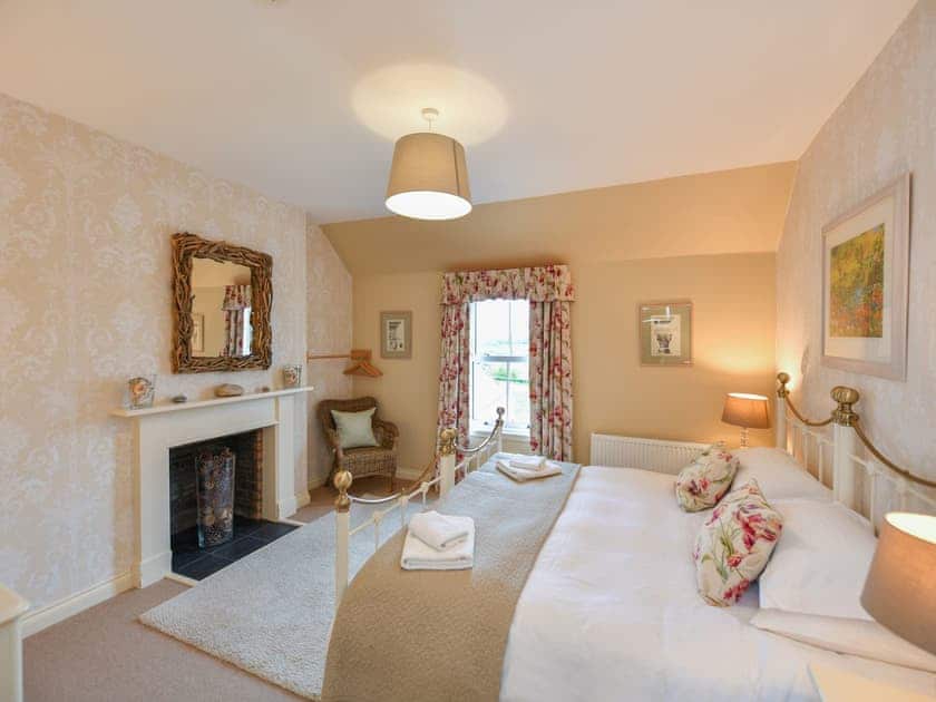 Double bedroom | High Clachan Farmhouse - Corsewall Estate Holiday Cottages, Kirkcolm, near Stranraer
