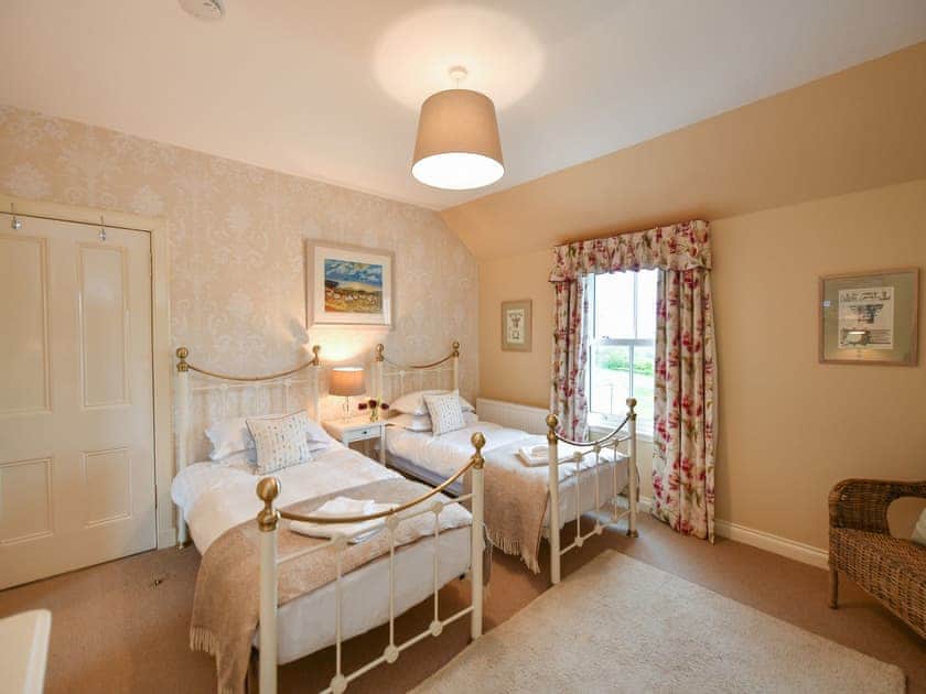 Twin bedroom | High Clachan Farmhouse - Corsewall Estate Holiday Cottages, Kirkcolm, near Stranraer